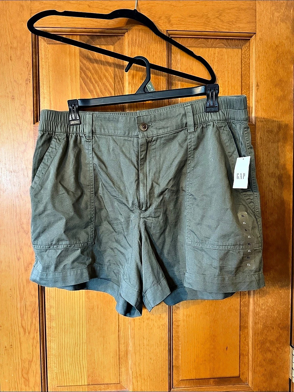 Women's Cargo Shorts in Green NWT